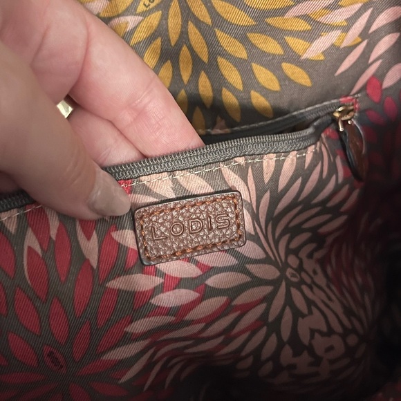 Lodis Designer Tote Bag With Suitcase Attachment Pocket - Picture 12 of 12